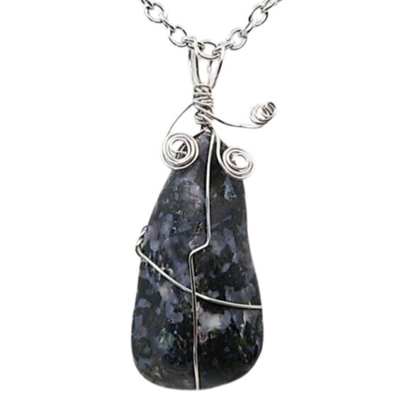 Handmade Snow Flake Obsidian Necklace - Picture 2 of 2